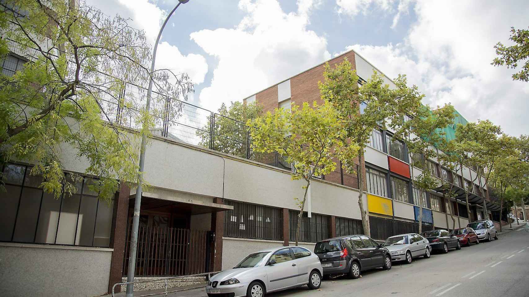 Exterior del edificio donde se grabó la serie de TV3, Merlí