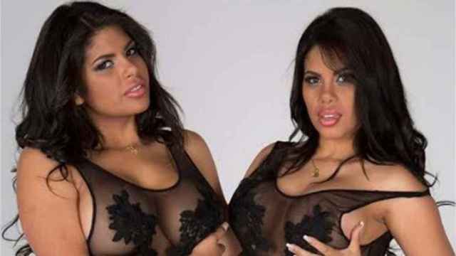 La actriz venezolana Sheila Ortega con su hermana Kesha