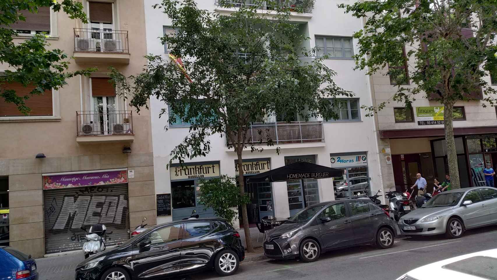 Una parte del edificio de Sert, en la calle de Rosselló / JORDI SUBIRANA