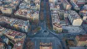 Vista panorámica de Barcelona con l'Arc de Triomf y l'Eixample