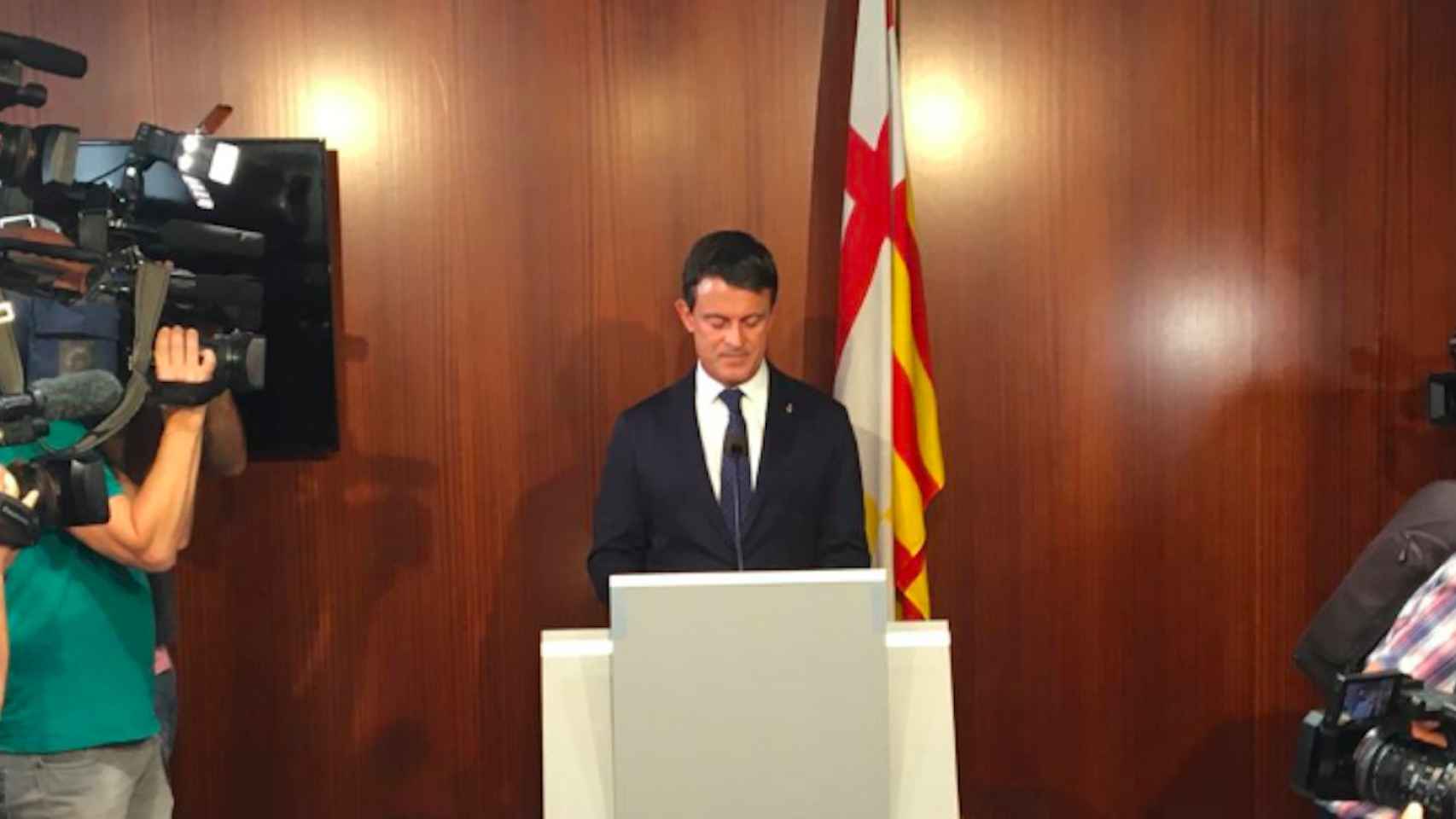Rueda de prensa de Manuel Valls este miércoles en el Ayuntamiento de Barcelona / MA