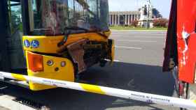 Uno de los autobuses implicados en el choque de plaza de España