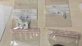 Drogas como hachís, cocaína y heroína incautadas por la Guardia Urbana en el distrito barcelonés de Sant Martí