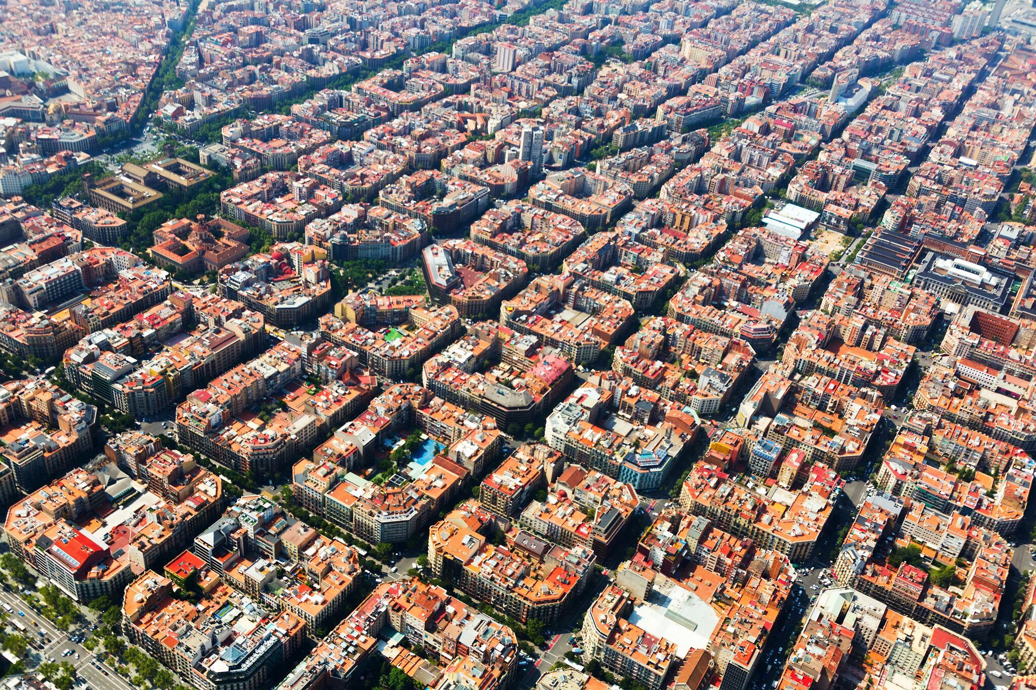 El distrito del Eixample de Barcelona ocupa la parte central de la ciudad y fue diseñado por Ildefons Cerdá