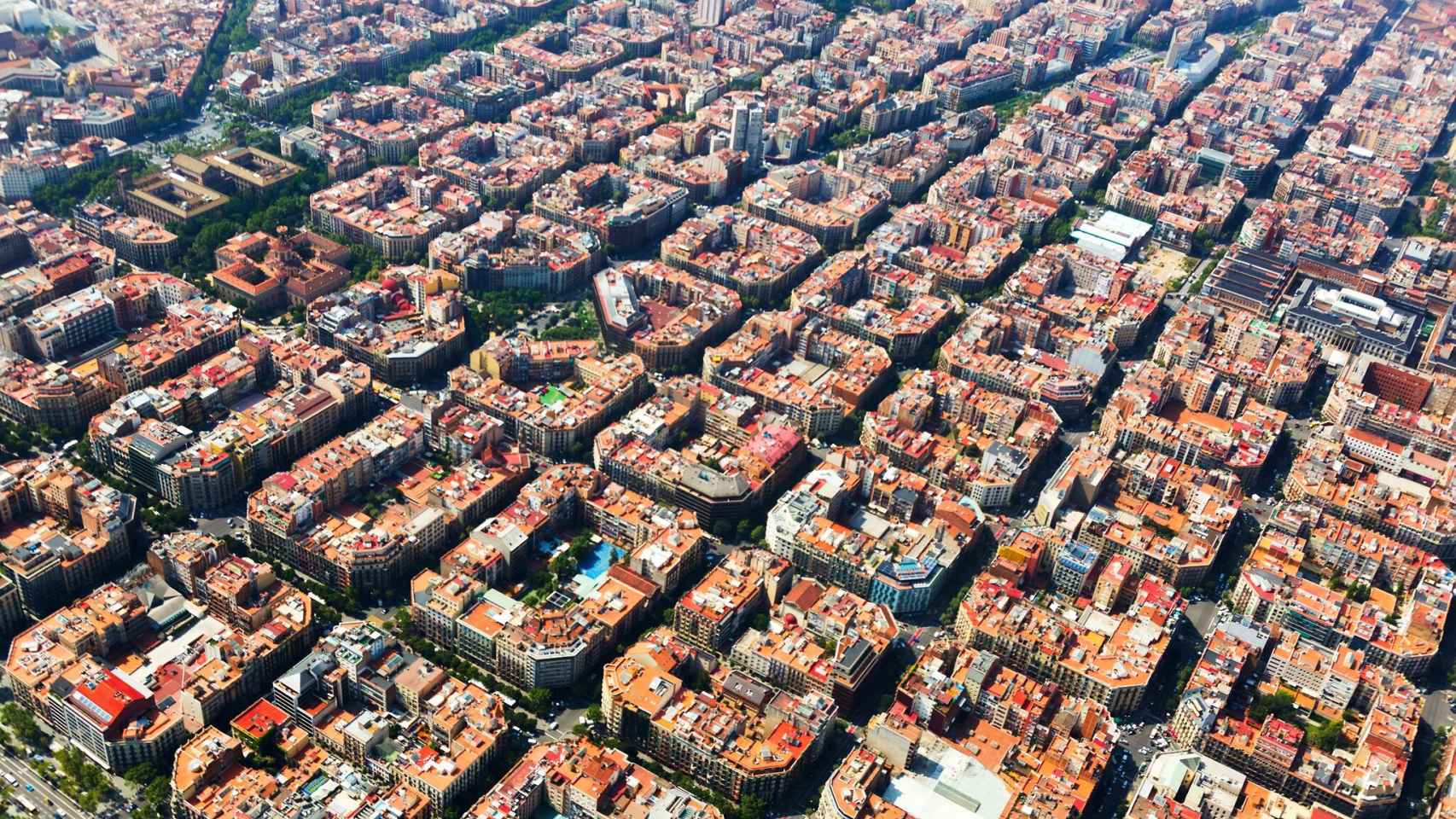El distrito del Eixample de Barcelona ocupa la parte central de la ciudad y fue diseñado por Ildefons Cerdá