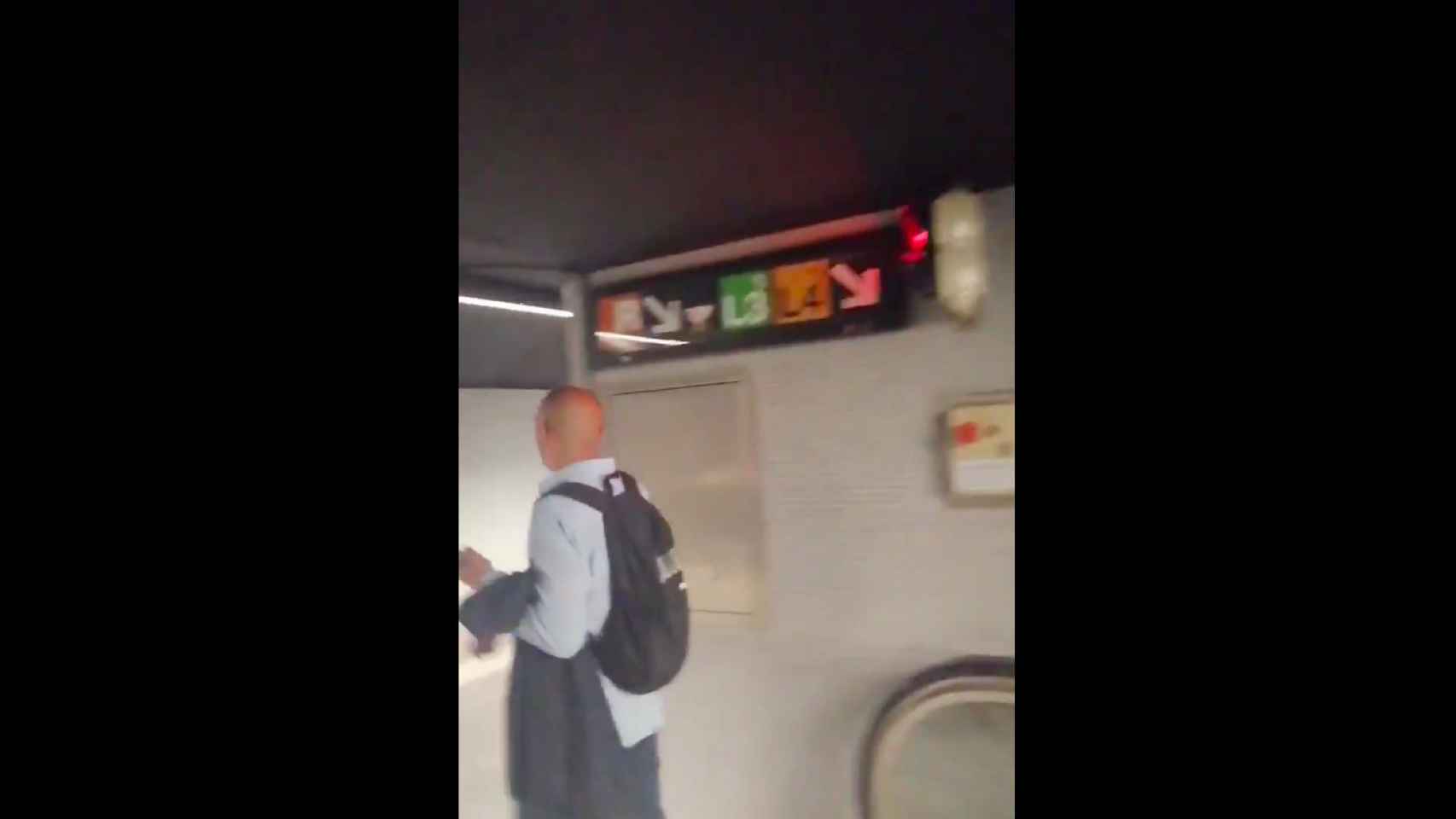 Los usuarios del metro critican la presencia de carteristas y deciden pitarle y gritar