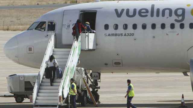 Un avión de Vueling en una imagen de archivo / EFE