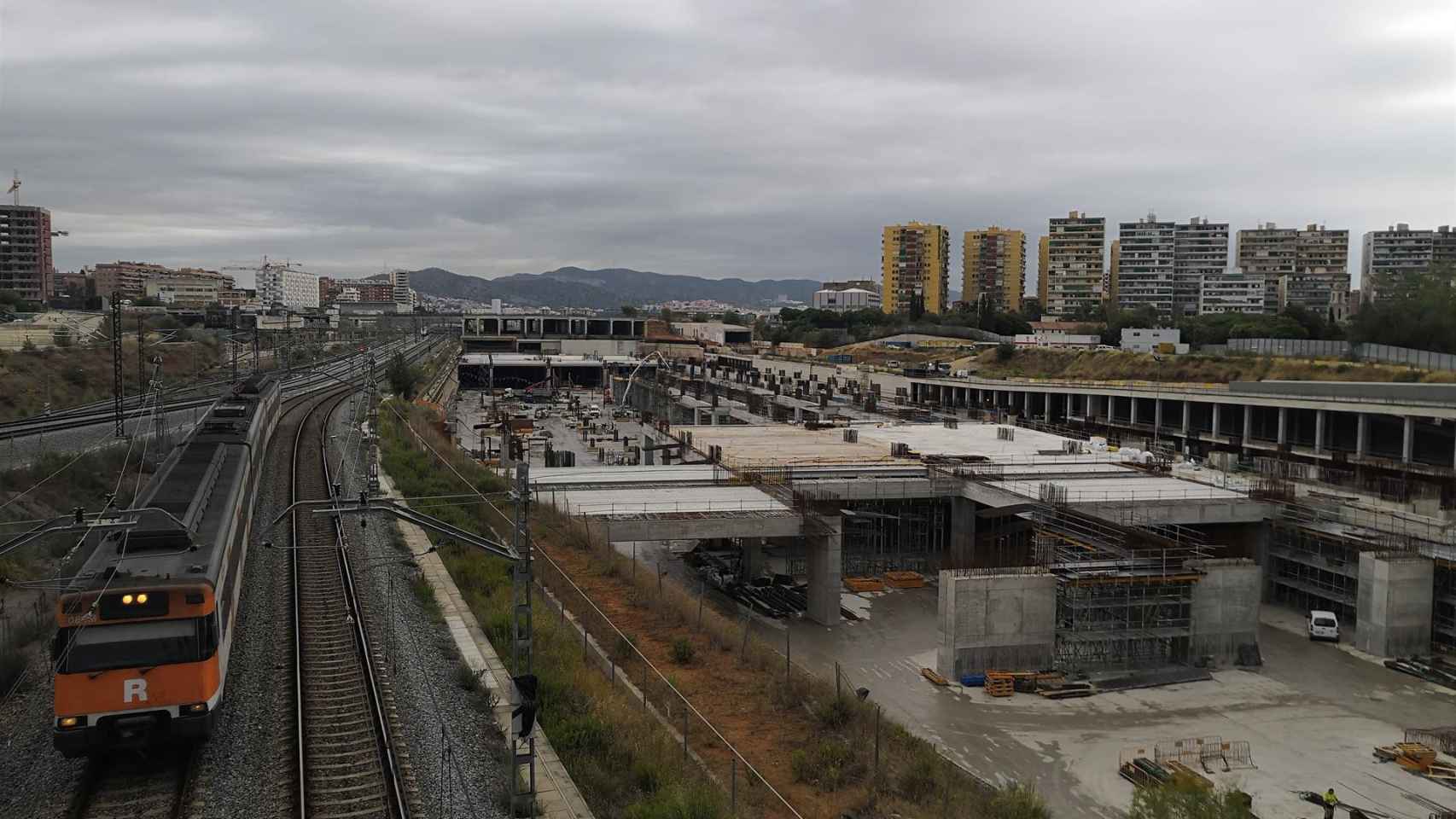 Estación de tren de La Sagrera, ubicada en el distrito de Sant Andreu, en obras / EP