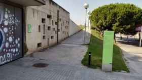 Uno de los accesos al parque de Carles I, en la Vila Olímpica, que se cerrará / JORDI SUBIRANA