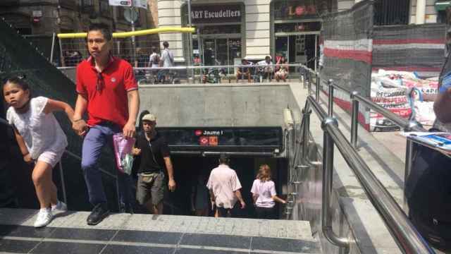 La salida de metro de Jaume I situada en el Gòtic / METRÓPOLI ABIERTA