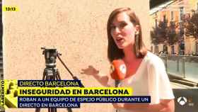 Imagen del equipo de Antena 3 que grababa sobre inseguridad en el barrio del Raval de Barcelona para 'Espejo Público' / A3TV