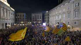 Concentración independentista en la plaza Sant Jaume de Barcelona