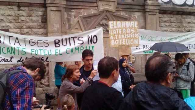 Protestas de vecinos del Raval contra las drogas / JAIME XANDRI