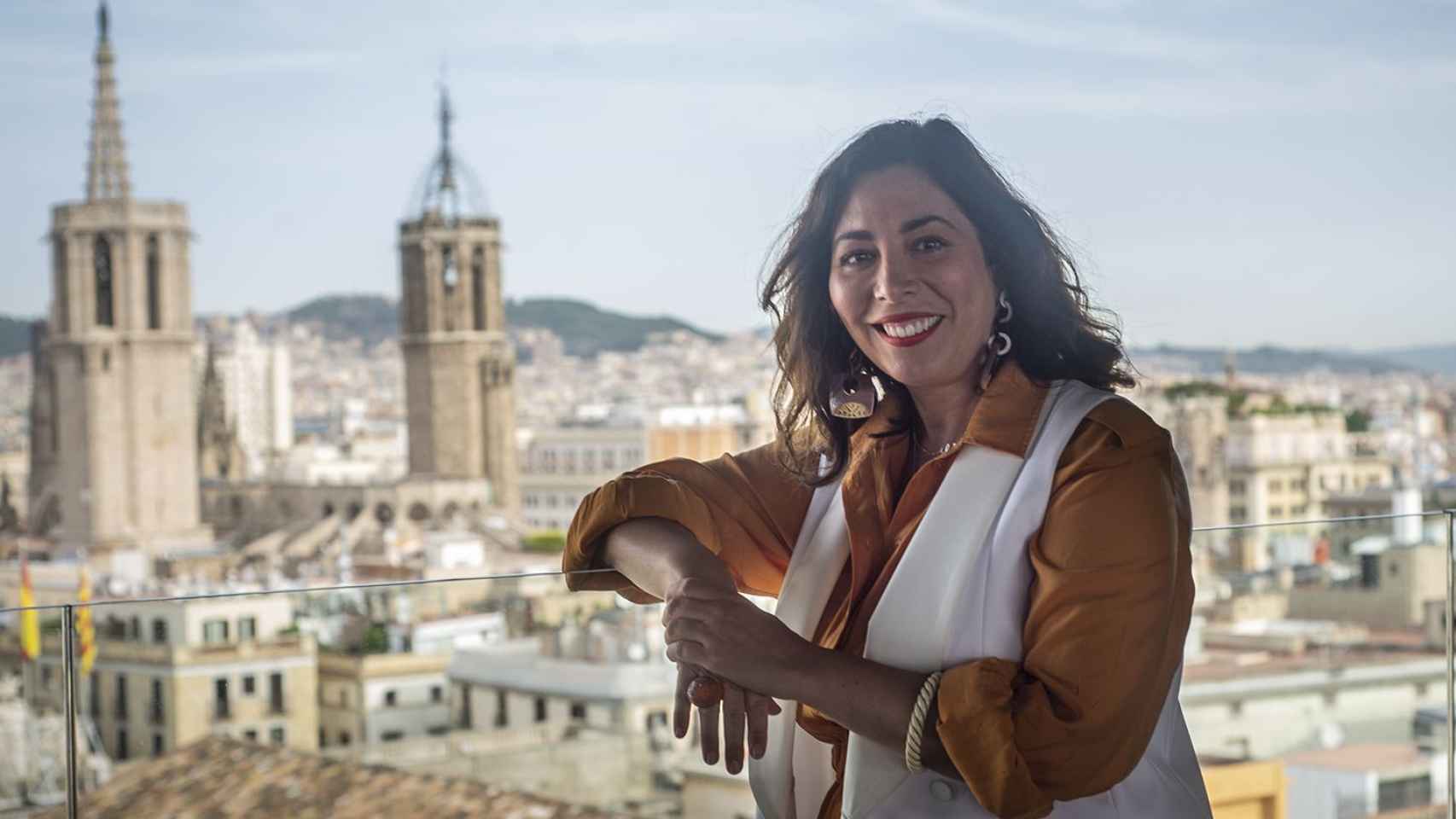 Luz Guilarte, en la azotea del Ayuntamiento de Barcelona, antes de la entrevista concedida a Metrópoli AbiertaG / LENA PRIETO