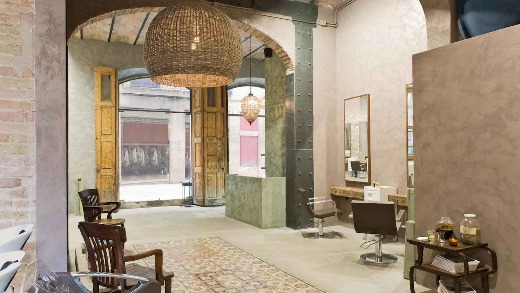 Le salon, una de las peluquerías más originales de Barcelona