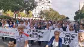 Centenares de vecinos, en la protesta del Besòs