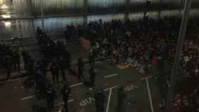 Imagen de los manifestantes en el Aeropuerto de Barcelona / RP