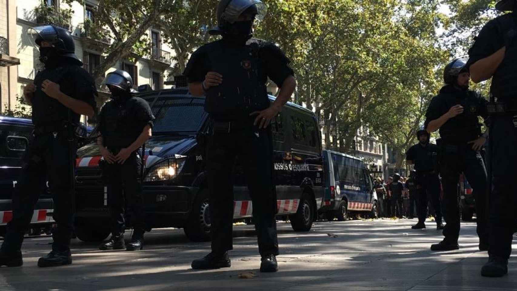 Mossos d'Esquadra en Barcelona / MOSSOS D'ESQUADRA