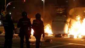 Mossos d'Esquadra durante los disturbios en Barcelona / EFE