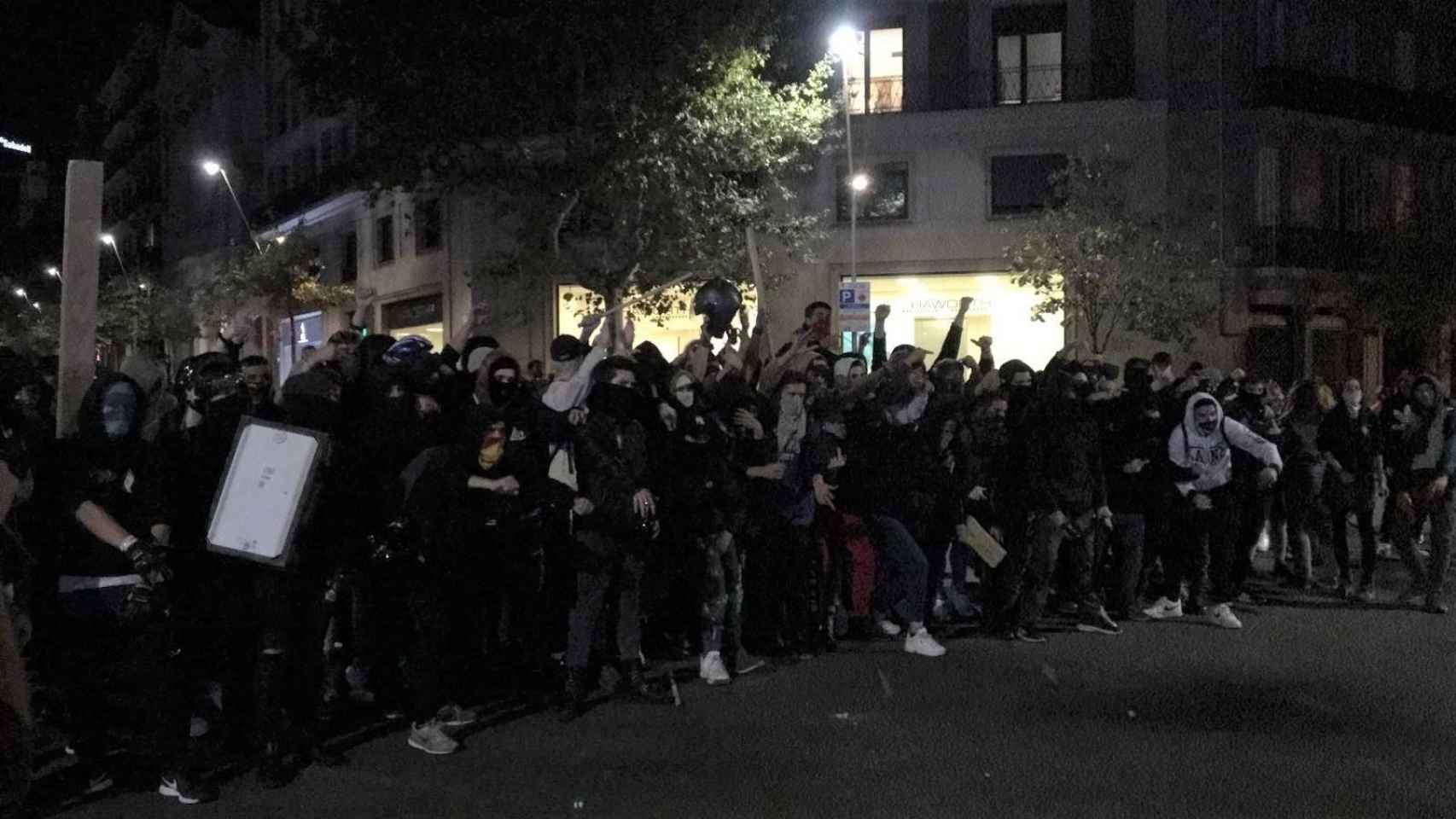 Un grupo de antifascistas durante las protestas / EUROPA PRESS