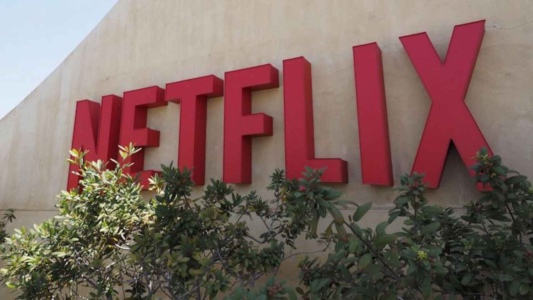Fotografía del logotipo Netflix, en su sede de Los Gatos, California (Estados Unidos) / EFE - John G. Mabanglo