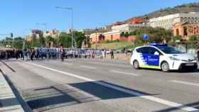 200 estudiantes cortan la Diagonal de Barcelona / Anonymous Catalonia