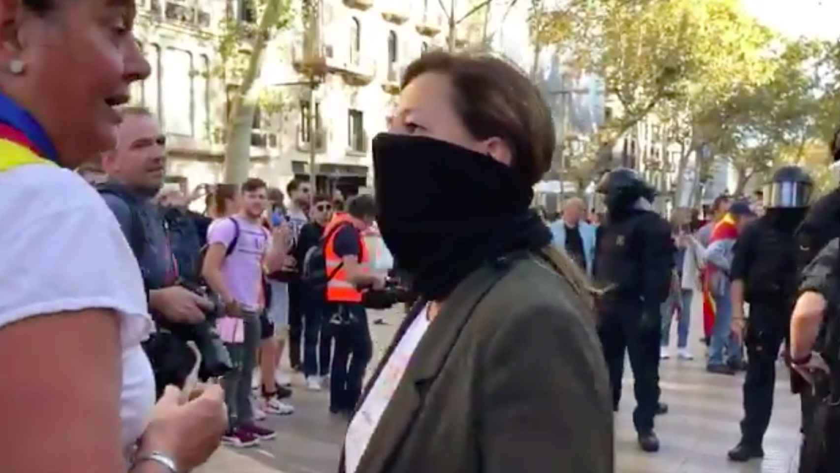Las protagonistas ultra e independentista de la discusión en Barcelona / LAGARDER DANCIU