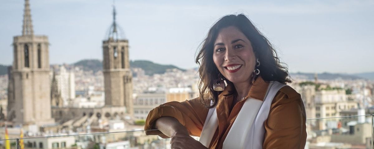 Luz Guilarte, líder de Ciutadans en el Ayuntamiento de Barcelona, posa en la terraza de la sede municipal / LENA PRIETO
