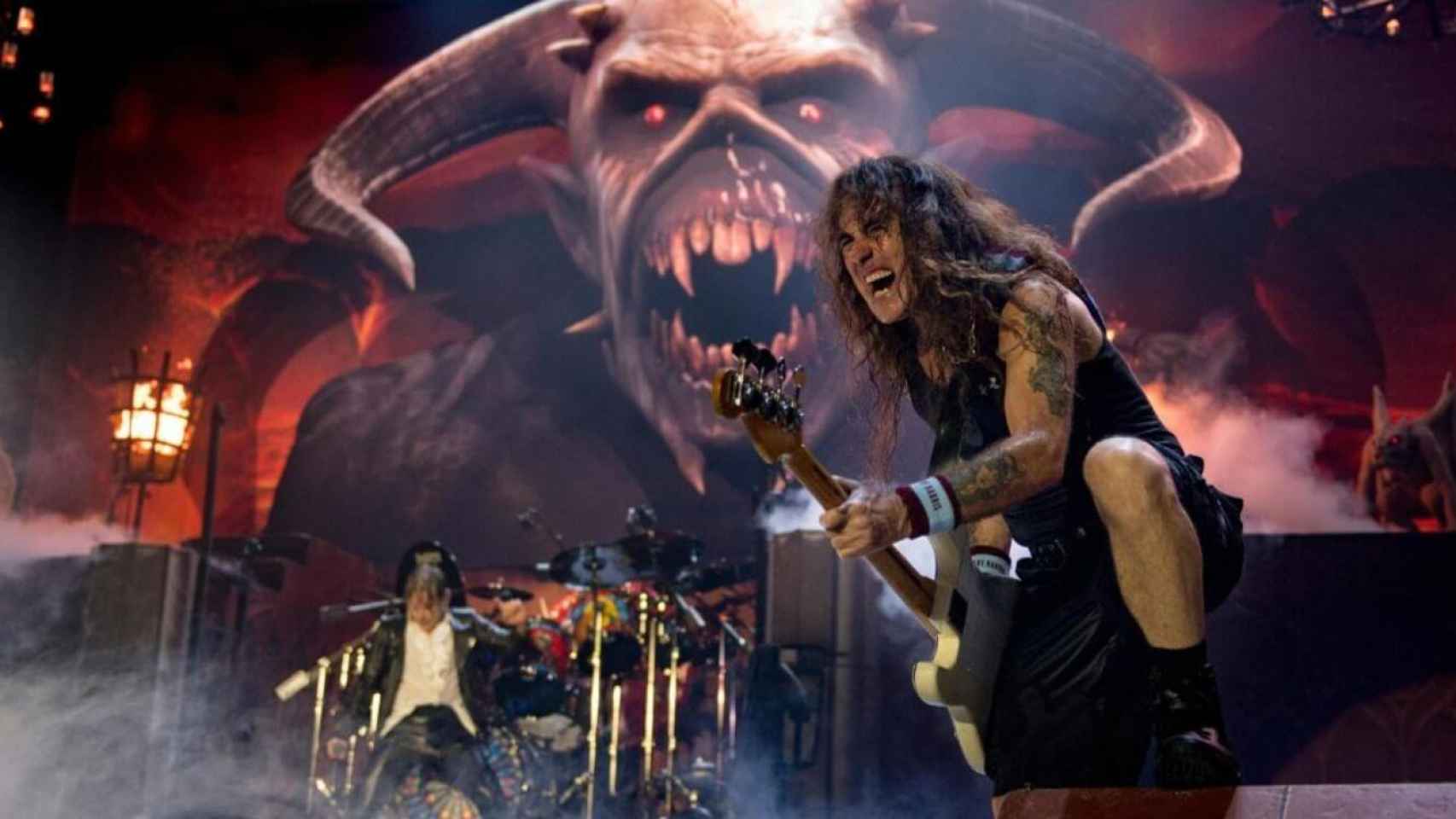 Iron Maiden en un concierto en Barcelona durante su gira ‘Legacy of the Beast’