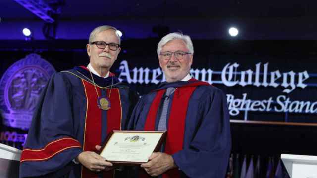 Antonio de Lacy en la recepción del premio