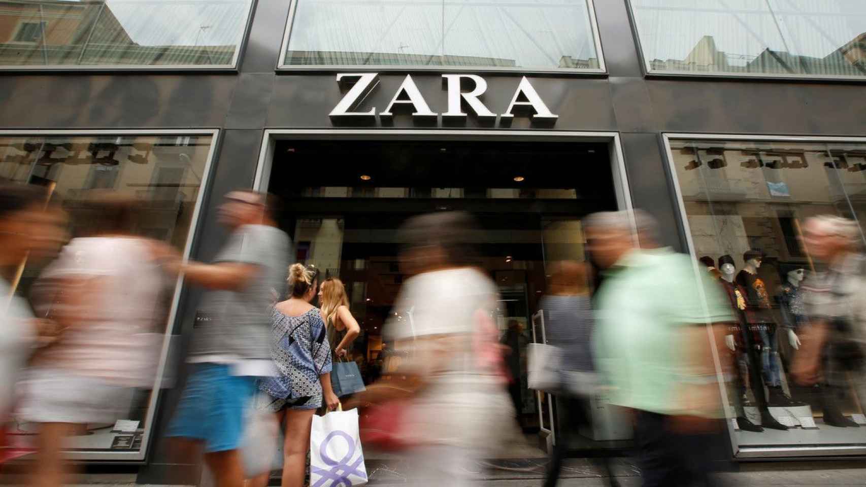 Exterior de un establecimiento de la marca Zara / Reuters