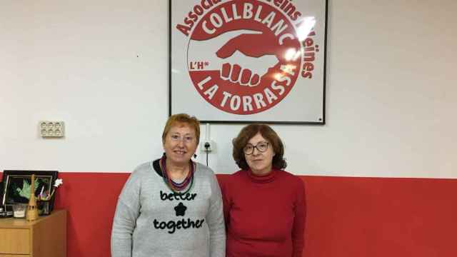 Mª Dolores Colás y Roser Pinyol, presidenta y vocal de la AV Collblanc-La Torrassa respectivamente / RP