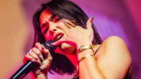 La cantante Dua Lipa, que ha pospuesto su actuación en Barcelona / ARCHIVO