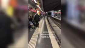 Captura de pantalla del vídeo de la fiesta del metro de Barcelona / BMAGAZINE