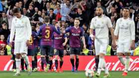 Los jugadores del Barça celebrando un gol contra el Real Madrid / EFE