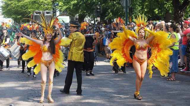 Samba en un espectáculo callejero / Jip - CREATIVE COMMONS 4.0