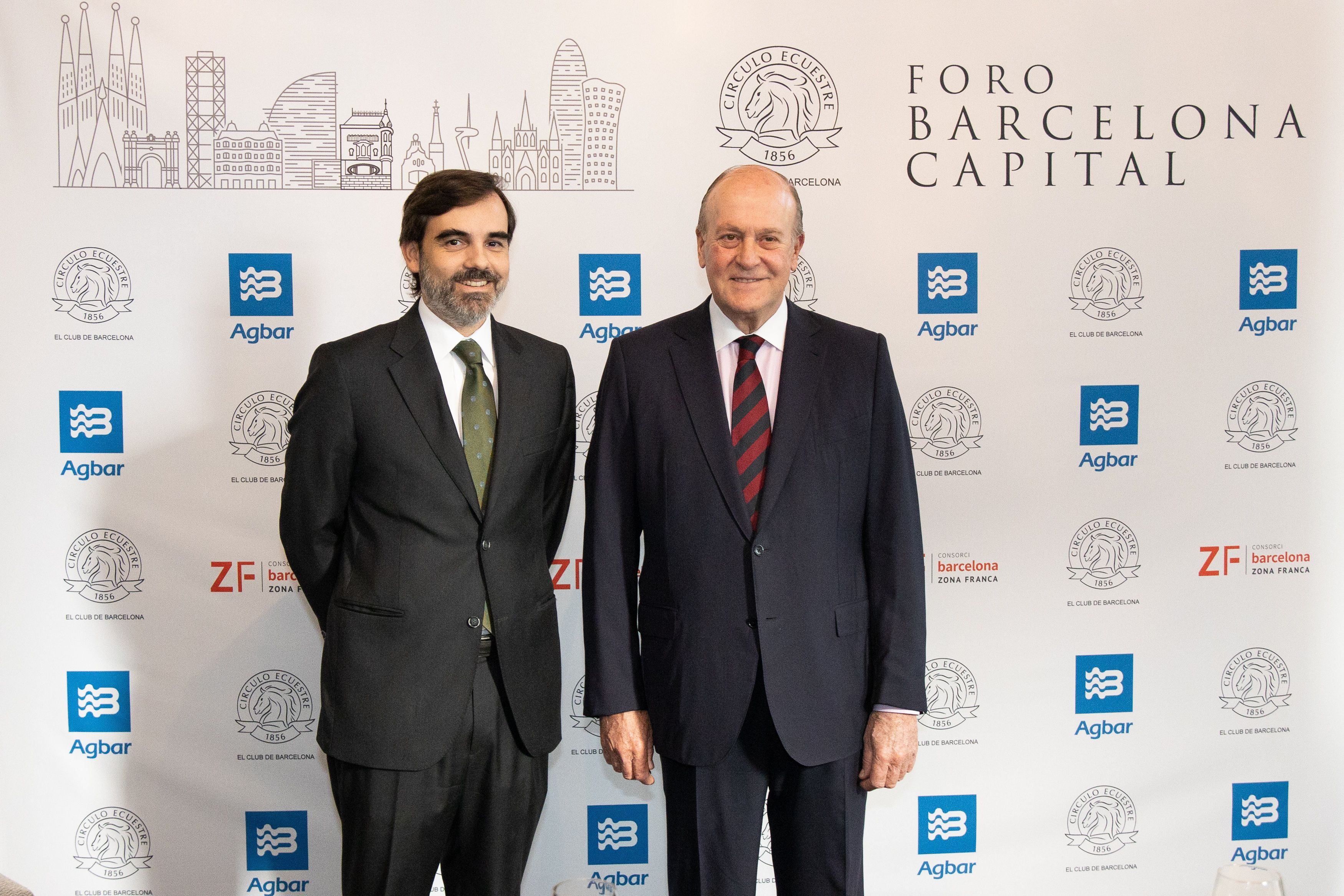 El presidente del Círculo Ecuestre, Antonio Delgado y el vicepresidente Enrique Lacalle, en la presentación del foro de debate / ROMAN