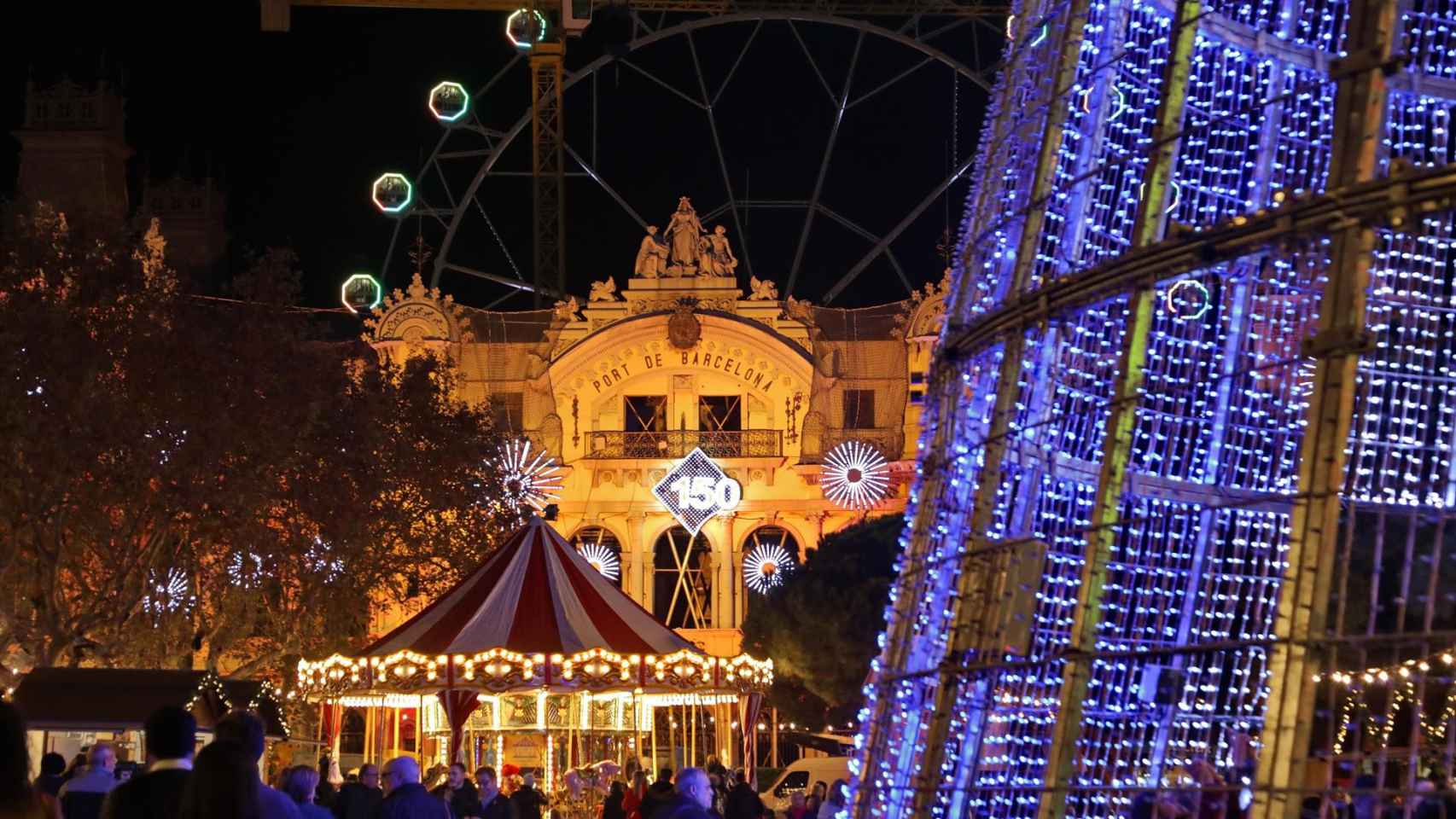 Plano general de la Feria de Navidad del Moll de la Fusta de Barcelona / EUROPA PRESS