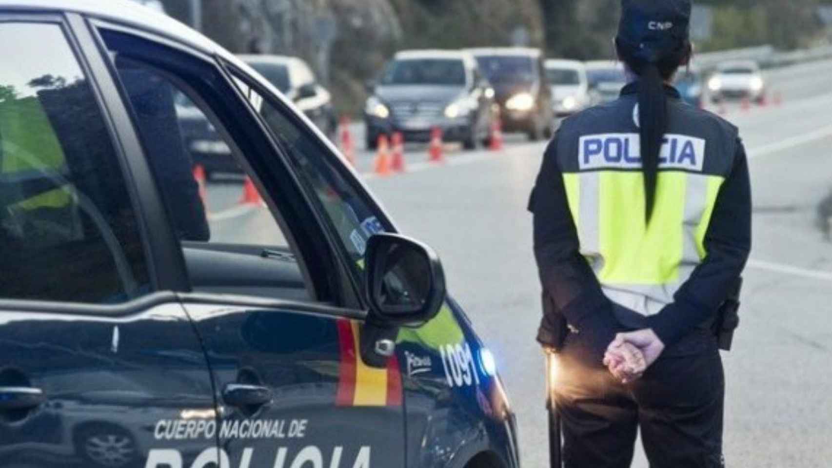 Agente de la Policía Nacional, cuerpo policial que ha detenido al fugitivo en Barcelona / PN