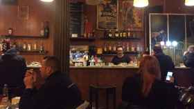 Interior del bar El Pinar / MARINA GASSOL