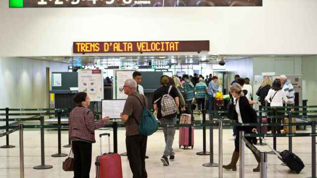 Entrada a los accesos del AVE en la estación de Sants / ARCHIVO