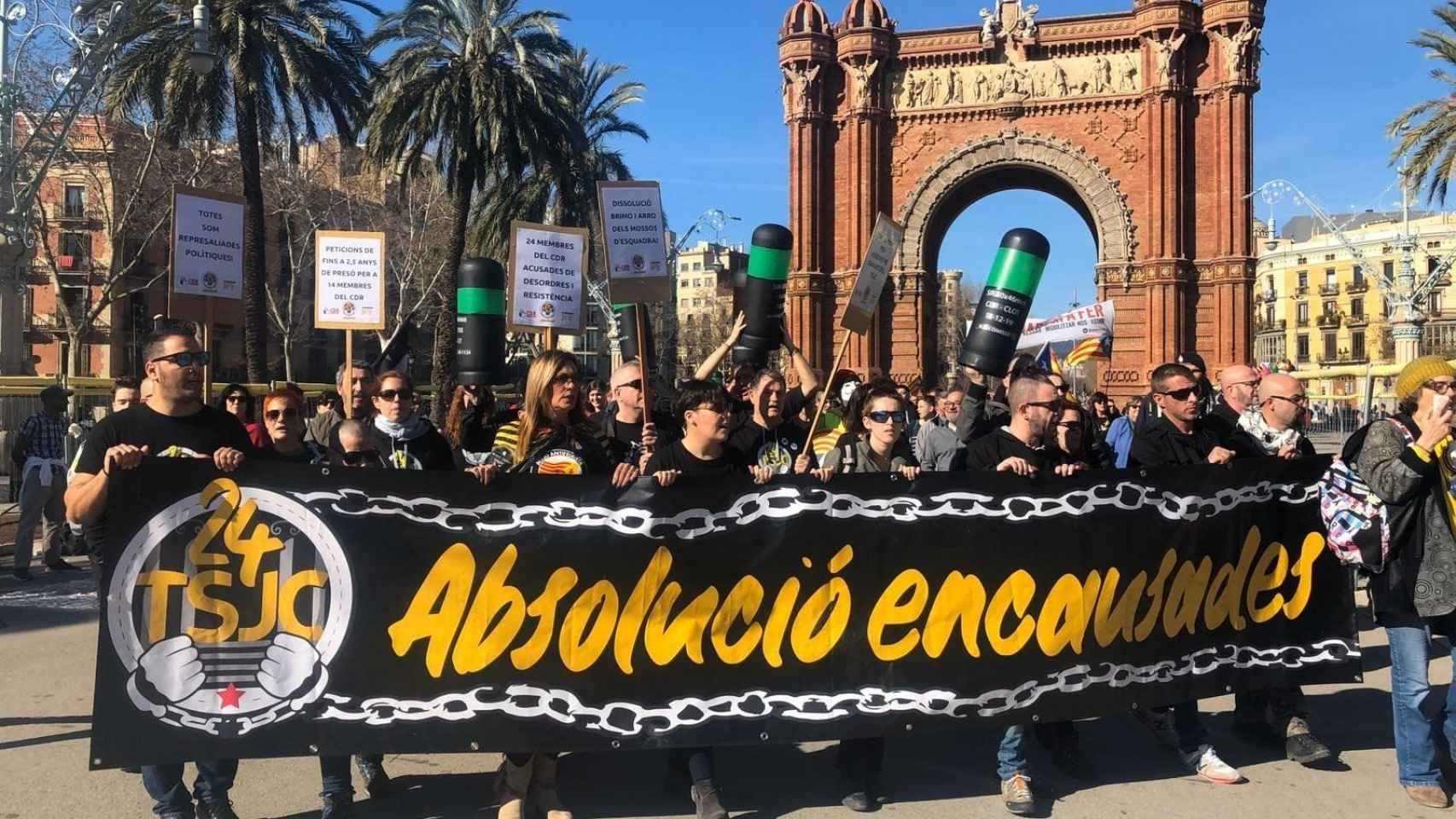 Manifestación por los 13 CDR encausados por una protesta ante el TSJC en 2018 / EUROPA PRESS