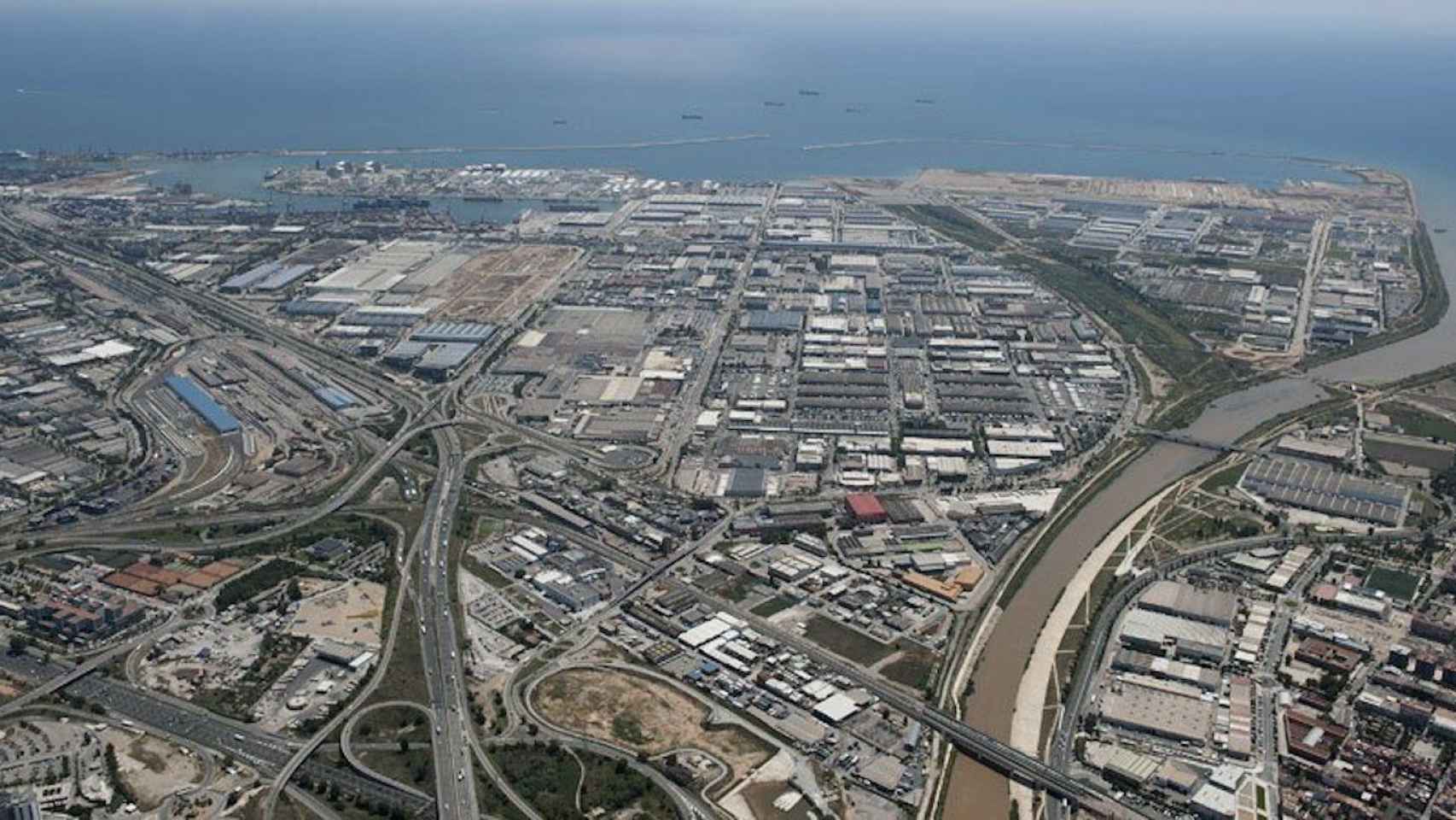 Vista aérea del polígono industrial de la Zona Franca / CG
