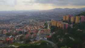 Santa Coloma Gramenet y Barcelona, vistas des del barrio de Can Franquesa / G.A