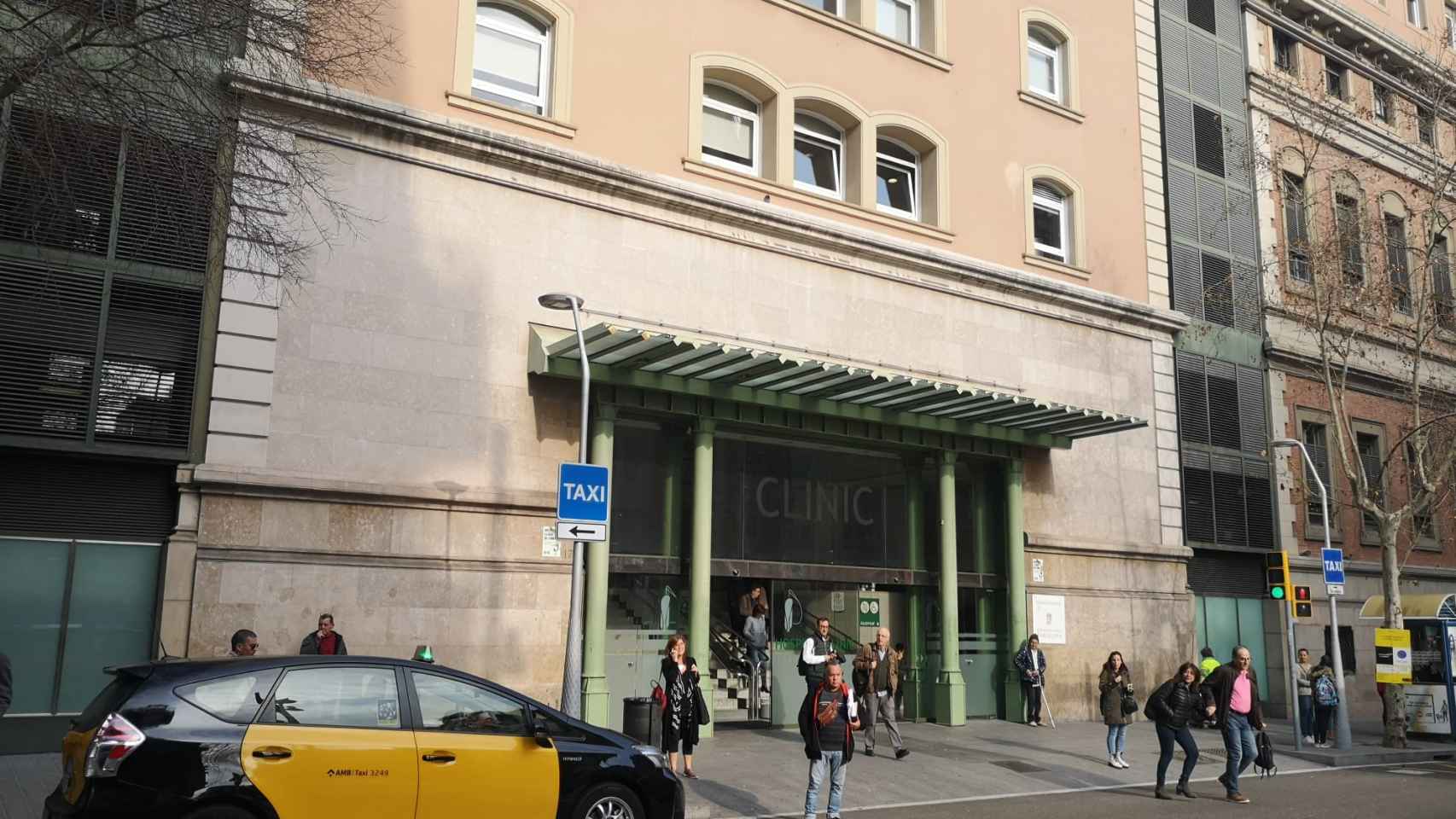 El Hospital Clínic, el centro donde se curan los casos más graves de coronavirus en Barcelona / GA