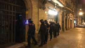 Un operativo contra el tráfico de drogas en el Eixample de Barcelona / MOSSOS D'ESQUADRA