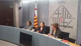 La alcaldesa de Barcelona, Ada Colau, junto a Gemma Tarafa, regidora de salud / EP