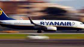 Un avión de Ryanair aterrizando / RYANAIR