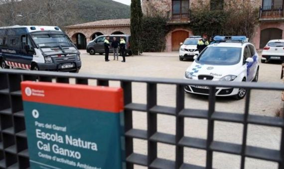 En marzo de 2019, un grupo de encapuchados atacó este centro de menores en Castelldefels / EFE
