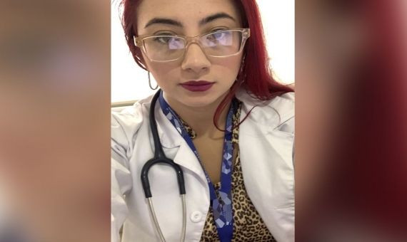 Vanessa, la médico colombiana en su anterior puesto de trabajo / METRÓPOLI ABIERTA